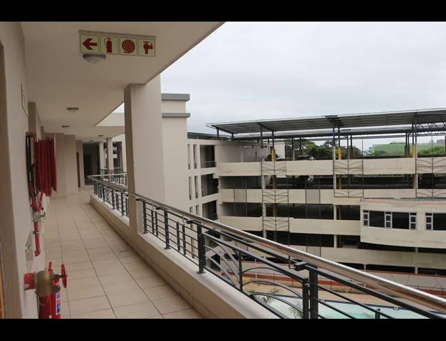 2 BEDROOM APARTMENT FOR SALE IN UMHLANGA RIDGE